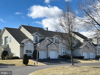 2232 Orchard Hill Cir, Warrington, PA 18976