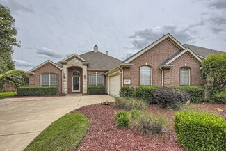 2867 Conrad Ln, Grand Prairie, TX 75052