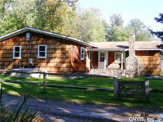 20 1st Ave, Constantia, NY 13044