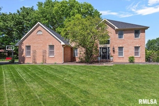 1405 Woods Farm Ln, Springfield, IL 62704