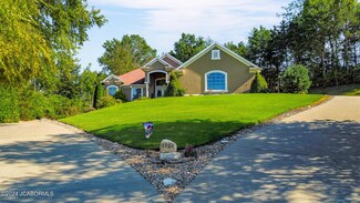 2903 Tucker Ct, Jefferson City, MO 65109