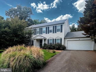 6 S Lowery Ct, Sterling, VA 20165