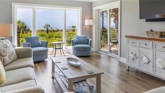 21 S Forest Beach Dr Unit 210, Hilton Head Island, SC 29928