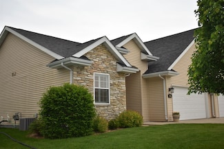 N6045 Westview Dr Unit 1, Fond Du Lac, WI 54937