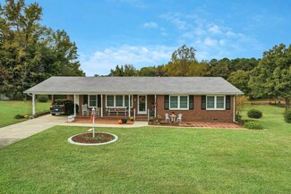 300 S 18th St, Erwin, NC 28339