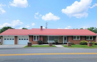 187 Water St, Peterstown, WV 24963