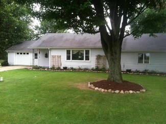 9416 N State Road 19, Etna Green, IN 46524