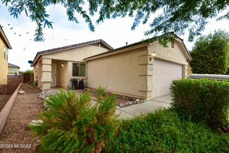 681 W Ash Ridge Dr, Green Valley, AZ 85614