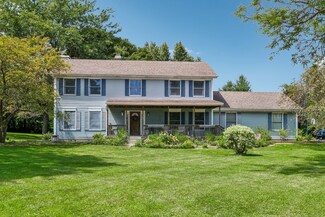 9N550 Creekwood Ct, Elgin, IL 60124