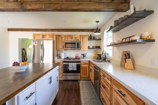 168 Fontana Ave, Fontana, WI 53125