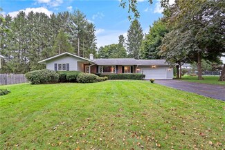 214 Woodspath Rd, Liverpool, NY 13090