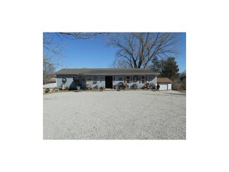 602 West St, Lawson, MO 64062
