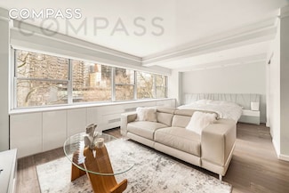 333 E 46th St Unit 5, New York, NY 10017