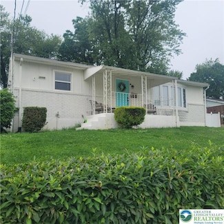 942 S Front St, Allentown, PA 18103