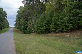 27 Forest Glen Ln, Palmyra, VA 22963