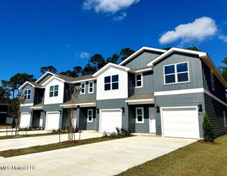 7833 Reagan Ct, Ocean Springs, MS 39564