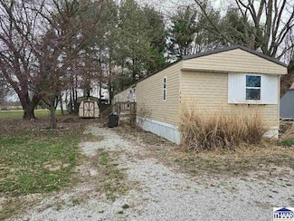 288 Bubble Loo Rd, Cloverdale, IN 46120