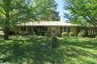 S Omaha, Russellville, AR 72801