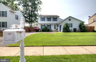 24 Brearly Dr, Sicklerville, NJ 08081