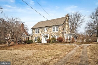 4 Morningside Dr, Trenton, NJ 08618