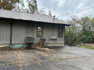 704 Idlewood Dr Unit 1, Wewahitchka, FL 32465
