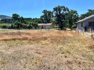 6904 Glenn St, Nice, CA 95464