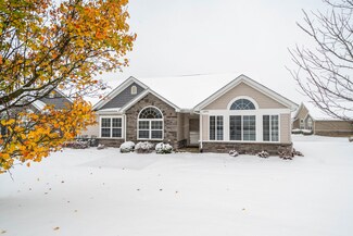 10993 Elkhart Place Unit b113, Crown Point, IN 46307