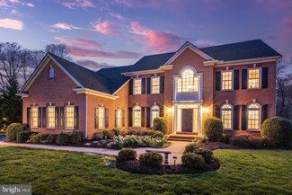 1074 Great Passage Blvd, Great Falls, VA 22066