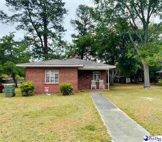 809 E Jefferson St, Dillon, SC 29536