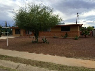 6750 E Calle Luna, Tucson, AZ 85710