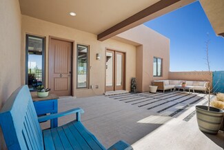 92 E Via Plaza Nueva, Santa Fe, NM 87507