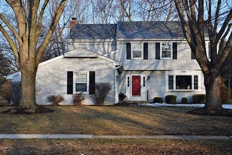 2010 Heather Rd, Geneva, IL 60134