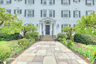 33 Maplewood Ave Unit 102, Pittsfield, MA 01201