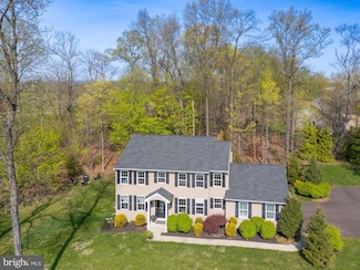 2 Log Cabin Rd, Perkasie, PA 18944