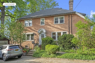 3811 Orloff Ave, Bronx, NY 10463