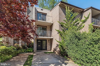 2148 Military Rd, Arlington, VA 22207