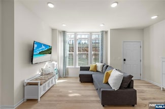 11 Arnold Dr, Wood-Ridge, NJ 07075