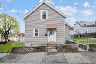 136 Juniper St, East Providence, RI 02914
