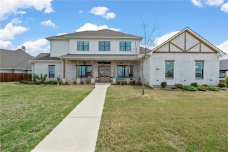 900 Glorietta Dr, McGregor, TX 76657