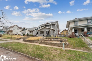 510 N 4th St, Marshalltown, IA 50158