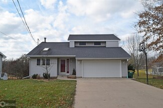 908 S 8th St, Fairfield, IA 52556