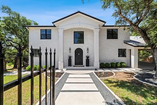 1242 Stagecoach Dr, Canyon Lake, TX 78133