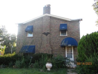3840 Oakridge Blvd, Saint Louis, MO 63121