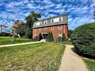 2580 Main St Unit B17, Stratford, CT 06615