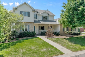 671 Heron Cir N, Saint Paul, MN 55128