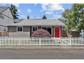 2705 N Hunt St, Portland, OR 97217
