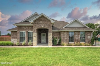 1818 W Fountain Rd, Webb City, MO 64870