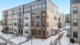 4136 Legato Rd Unit 49, Fairfax, VA 22033
