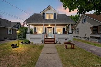 318 Earl Ave, Oneida, NY 13421