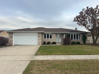 18539 Country Ln, Lansing, IL 60438